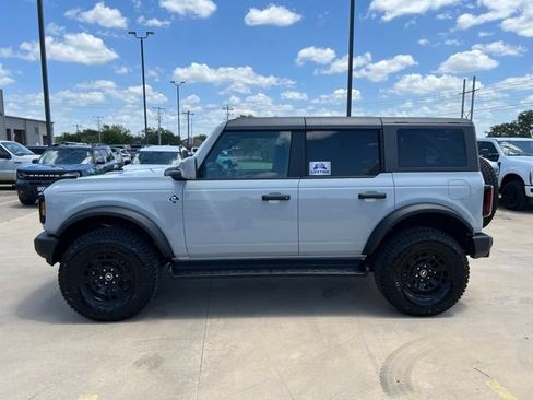 New 2026 Ford Bronco Outer Banks w/ Sasquatch Package AWD/4WD image 4