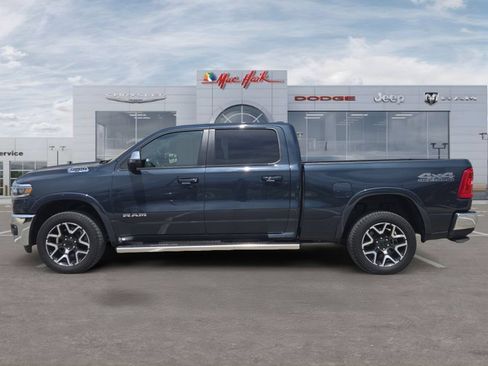 Used 2025 RAM 1500 Laramie AWD/4WD image 2