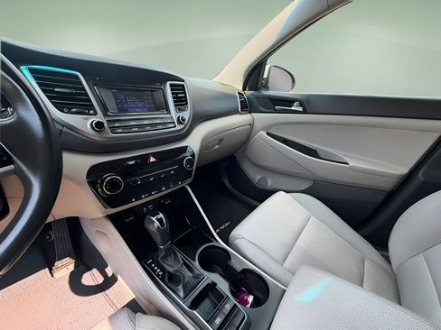 Used 2017 Hyundai Tucson Sport AWD/4WD image 15