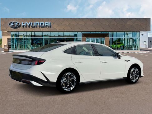 New 2026 Hyundai Sonata SEL FWD image 7