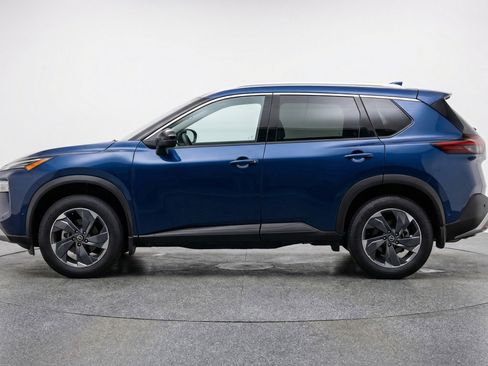 Used 2025 Nissan Rogue SV image 5