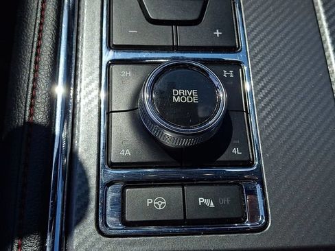 Used 2019 Ford Expedition Limited w/ Equipment Group 303A AWD/4WD image 24
