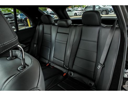 Used 2021 Mercedes-Benz GLE 350 4MATIC w/ Premium Package image 12