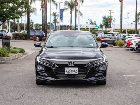 Certified 2018 Honda Accord Touring image 2