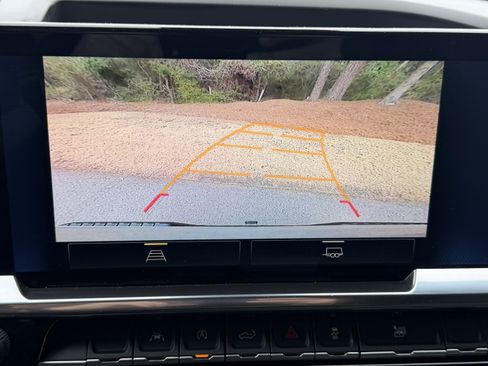 Used 2024 Chevrolet Silverado 1500 LT image 27