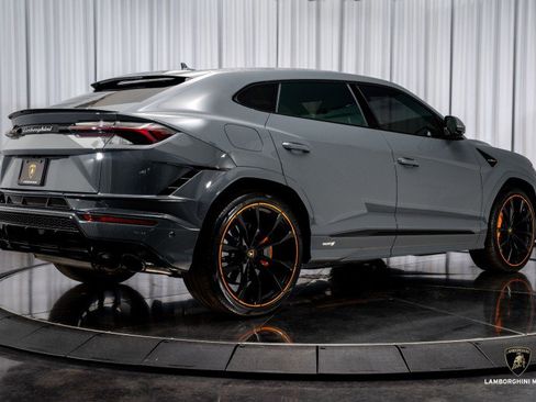Used 2023 Lamborghini Urus S image 19