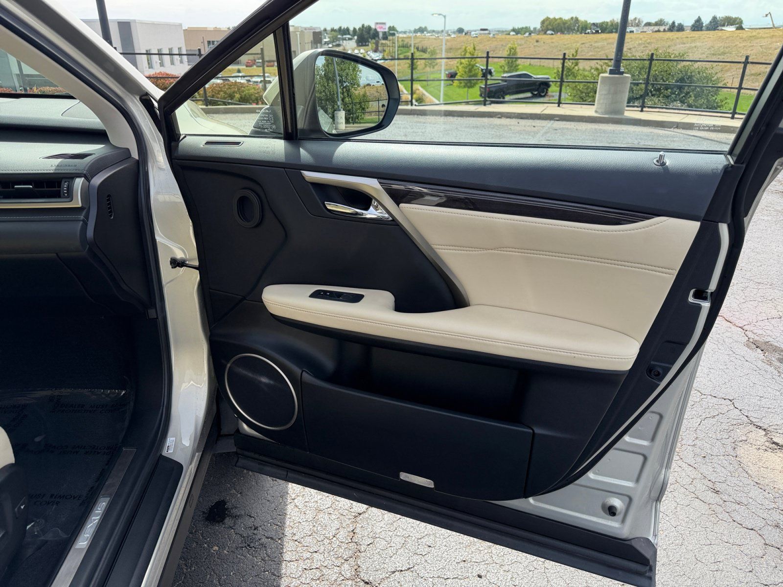 Used 2021 Lexus RX 450hL Luxury w/ Cold Area Package (CT) AWD/4WD image 16