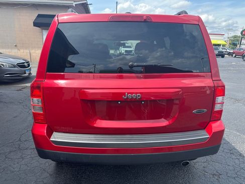 Used 2016 Jeep Patriot Sport w/ Power Value Group FWD image 4