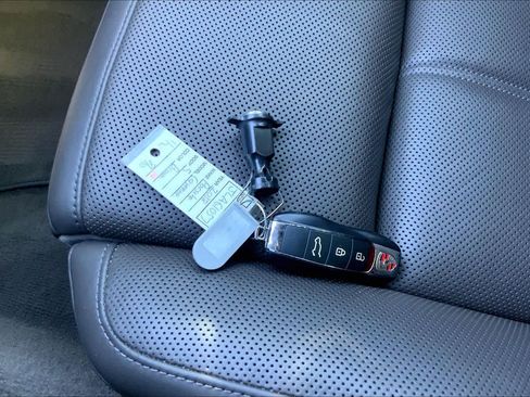 Used 2018 Porsche Cayenne S AWD/4WD image 15