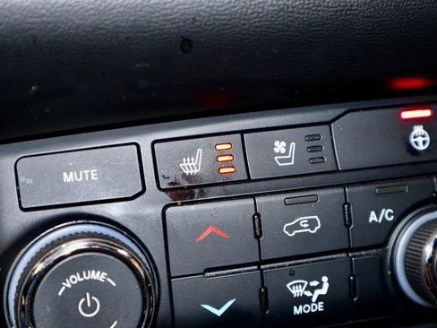 Used 2023 Dodge Durango GT image 5