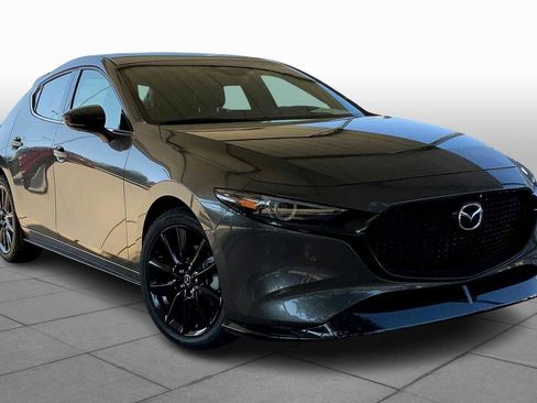 New 2026 MAZDA MAZDA3 Hatchback w/Premium Plus Pkg image 2