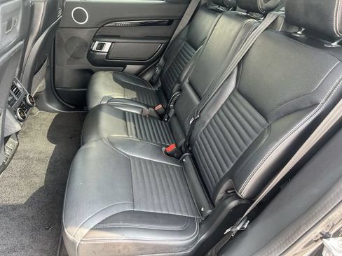 Used 2024 Land Rover Discovery S AWD/4WD image 39