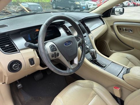 Used 2015 Ford Taurus SEL w/ Equipment Group 201A FWD image 9