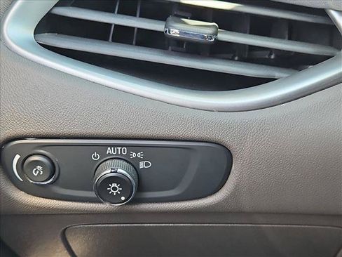 Used 2022 Chevrolet Malibu LS FWD image 15