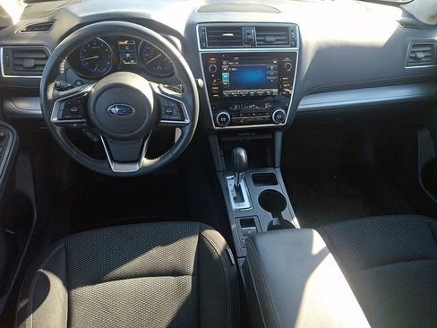Used 2018 Subaru Outback 2.5i Premium image 11