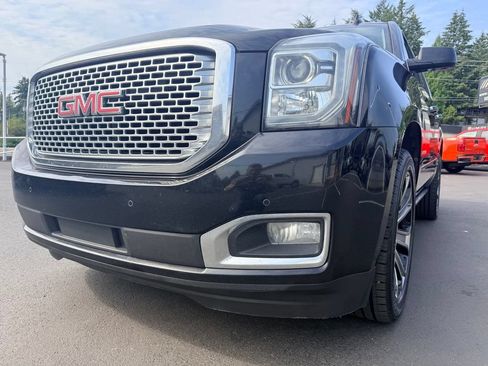 Used 2017 GMC Yukon Denali w/ Open Road Package AWD/4WD image 10