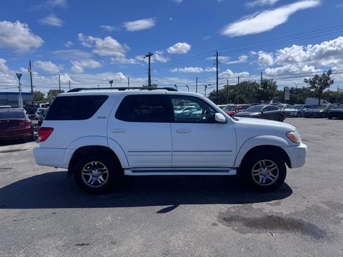Used 2007 Toyota Sequoia SR5 image 4
