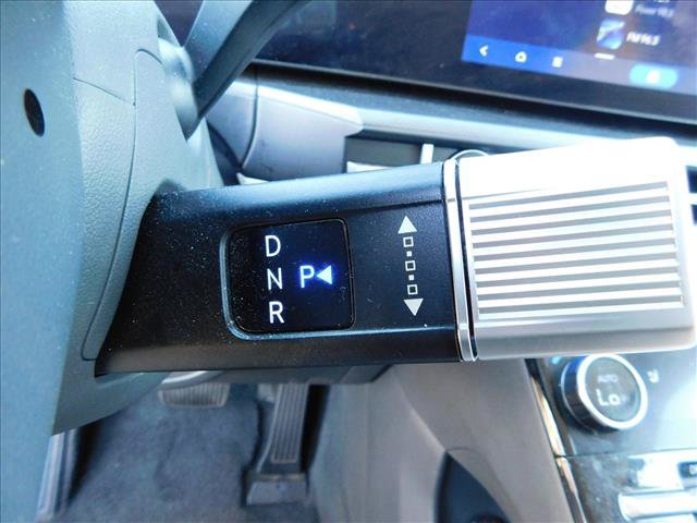 Used 2025 Hyundai Santa Fe SEL FWD image 11