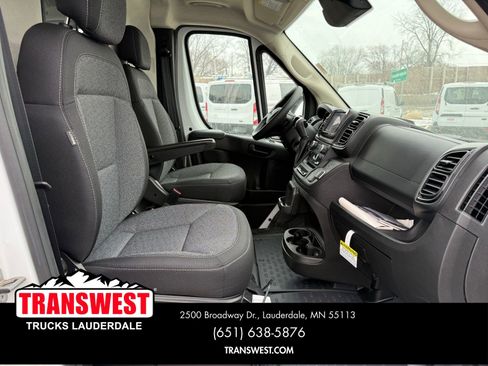 Used 2024 RAM ProMaster 2500 w/ Convenience Group FWD image 7