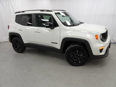 Certified 2023 Jeep Renegade Altitude AWD/4WD image 16