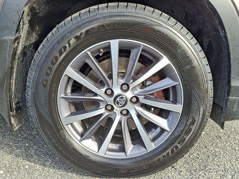 Used 2018 Toyota Highlander XLE w/ Protection Package #3 image 8