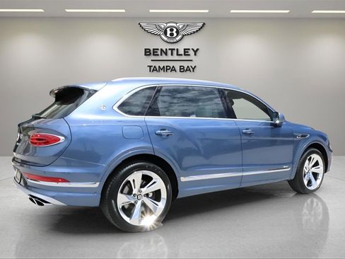 New 2025 Bentley Bentayga Extended Wheelbase image 7