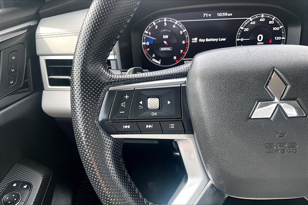 Used 2024 Mitsubishi Outlander SEL AWD/4WD image 18