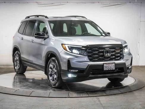 Used 2022 Honda Passport TrailSport image 5