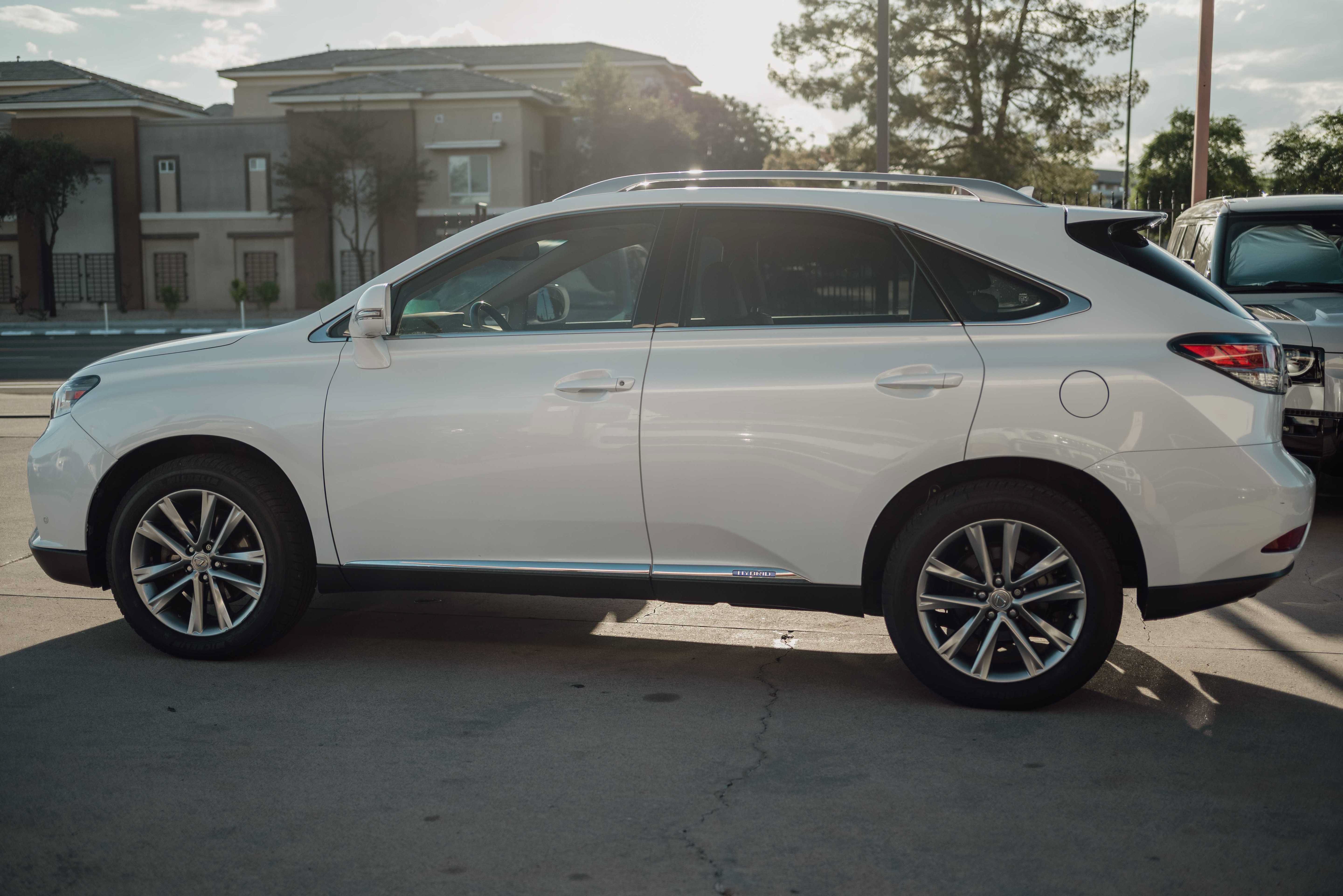 Used 2013 Lexus RX 450h AWD w/ Navigation Pkg image 9