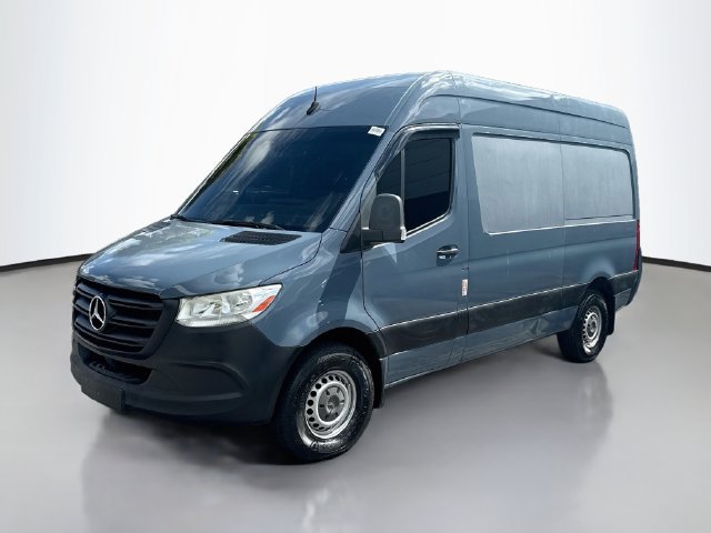 Used 2019 Mercedes-Benz Sprinter 144 image 4