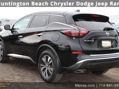 Used 2022 Nissan Murano S image 3