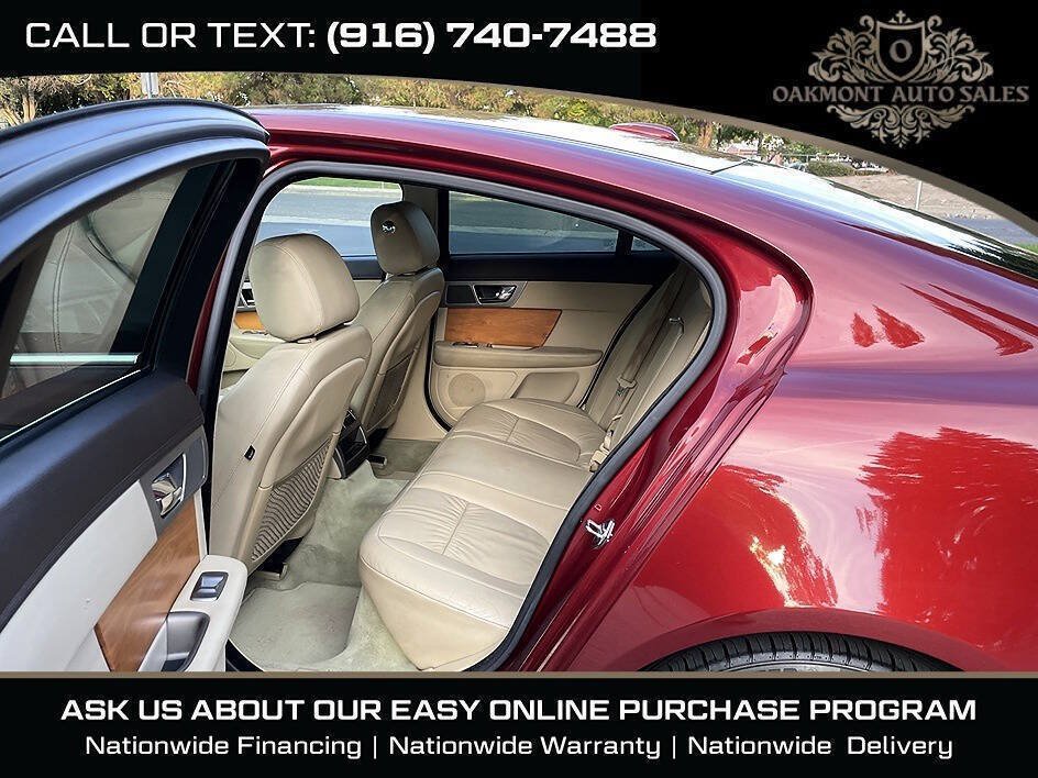 Used 2010 Jaguar XF Luxury RWD image 18