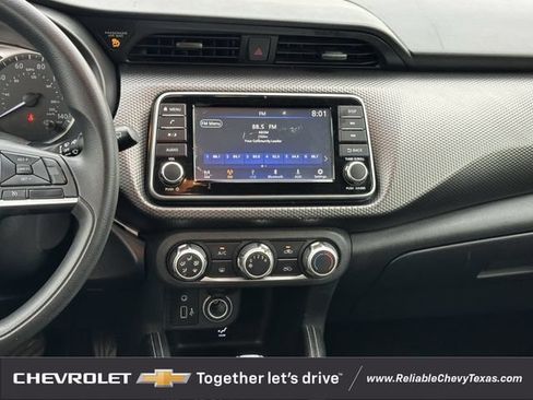 Used 2018 Nissan Kicks S w/ Interior Electronics Package FWD image 16