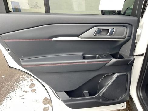 New 2026 Ford Explorer ST-Line w/ ST-Line Street Pack AWD/4WD image 31