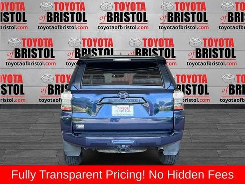 Used 2021 Toyota 4Runner Venture w/ Moonroof Package AWD/4WD image 4