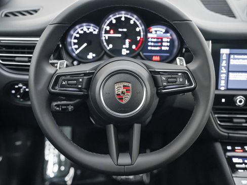 New 2026 Porsche Macan image 17