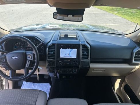 Used 2019 Ford F150 XLT w/ Equipment Group 302A Luxury AWD/4WD image 12