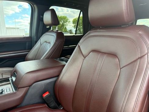 Used 2024 Ford Expedition Max Limited AWD/4WD image 19