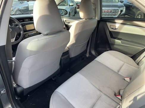 Used 2015 Toyota Corolla LE image 12
