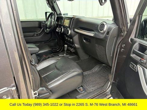 Used 2014 Jeep Wrangler Unlimited Rubicon w/ Max Tow Package AWD/4WD image 38