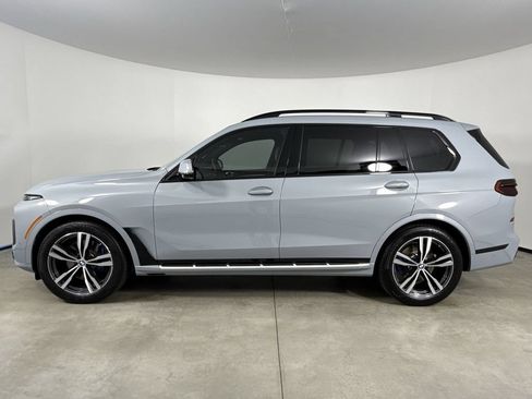 Used 2025 BMW X7 xDrive40i w/ Executive Package AWD/4WD image 2