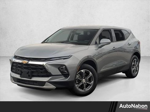 Used 2025 Chevrolet Blazer LT AWD/4WD image 1