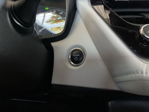 Used 2024 Toyota Corolla SE image 16