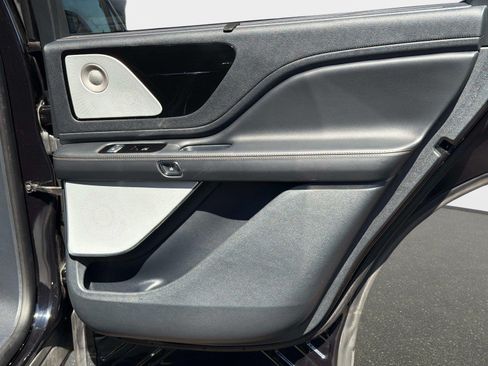 Used 2025 Lincoln Aviator Reserve w/ Equipment Group 201A AWD/4WD image 27