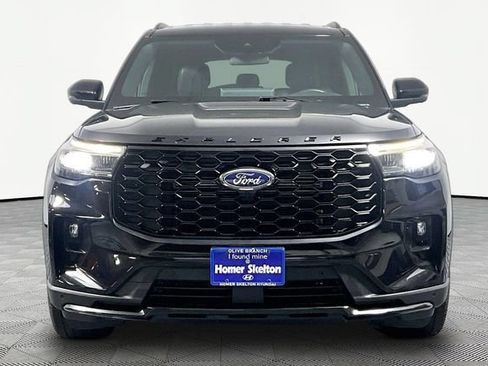 Used 2025 Ford Explorer ST-Line w/ ST-Line Street Pack AWD/4WD image 4