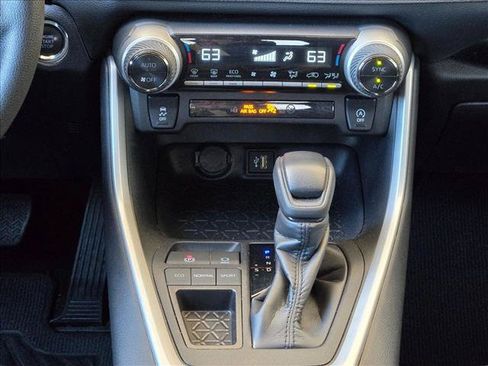 Used 2024 Toyota RAV4 XLE w/ Convenience Package FWD image 17