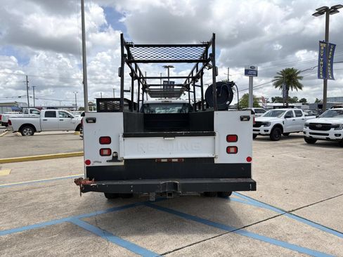 Used 2016 Ford F550 4x4 SuperCab Super Duty image 8
