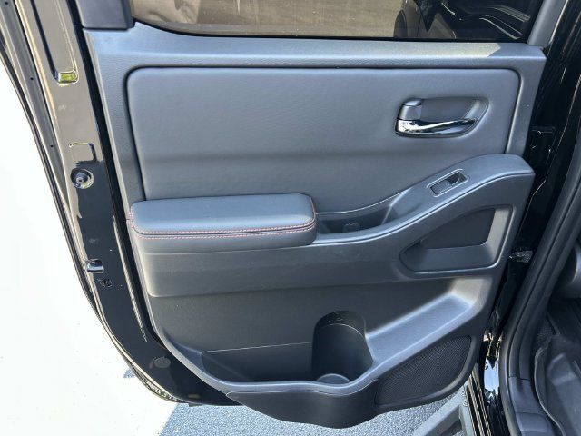 Used 2024 Nissan Frontier PRO-4X w/ Pro Convenience Package AWD/4WD image 19