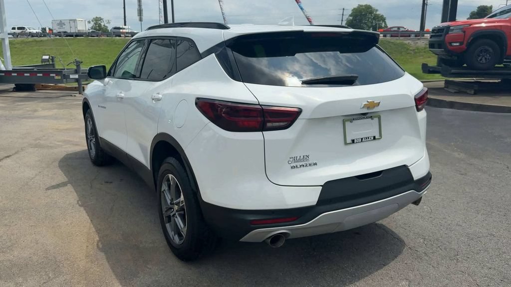 Used 2024 Chevrolet Blazer LT FWD image 5