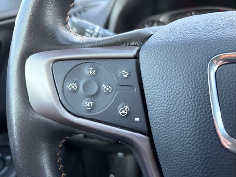 Used 2022 GMC Terrain AT4 w/ Infotainment Package II image 28